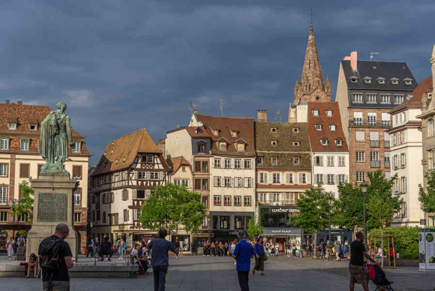 Francia - Alsacia 088 - Estrasburgo - plaza Kléber.jpg